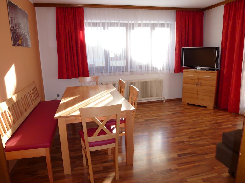 Ferienhaus Teigi Wagrain Pokoj fotografie